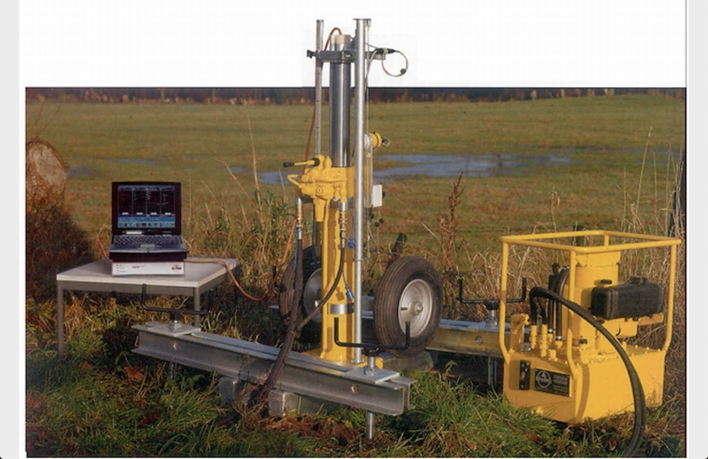 Thí nghiệm xuyên tĩnh cung cấp dữ liệu quan trọng về sức kháng xuyên của đất nền cho dự án cao tốc